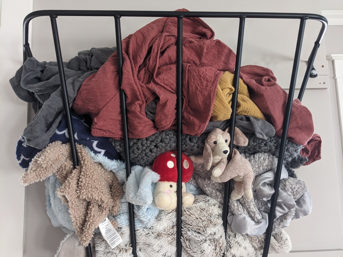 Blanket Storage Made Simple (Because Who Has Time for&nbsp;Chaos?)