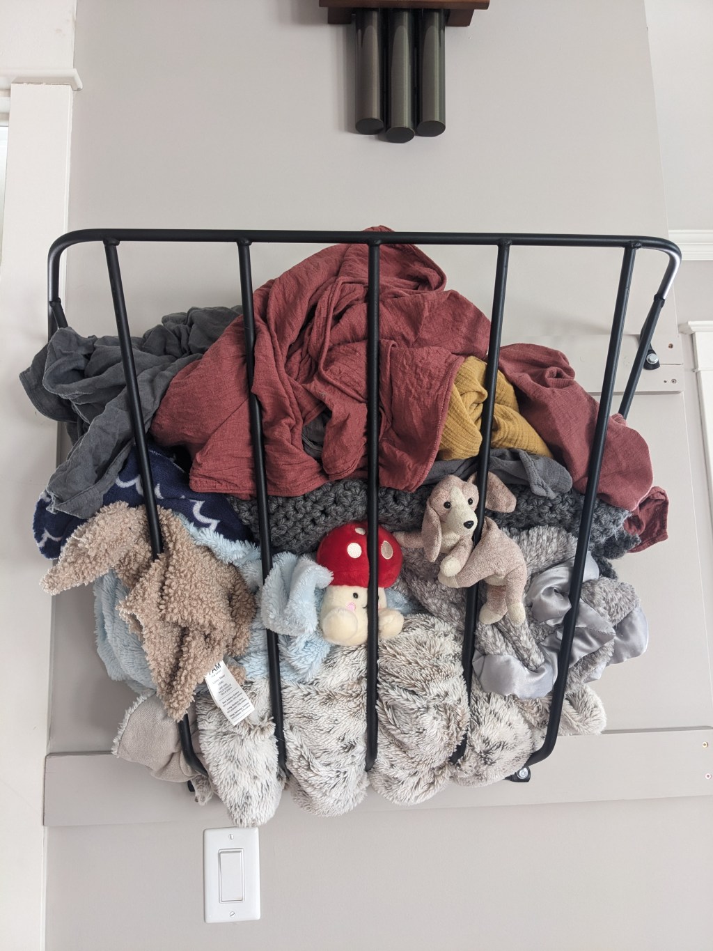 Blanket Storage Made Simple (Because Who Has Time for&nbsp;Chaos?)